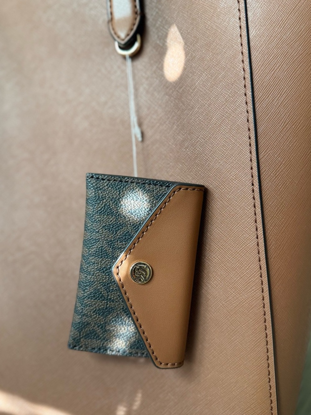 Michael Kors Brown Vincent Large Saffiano Leather Tote Bag With Card Case - Picture 3 of 5